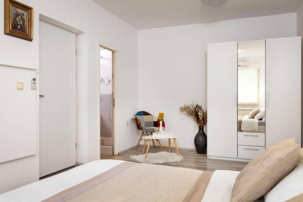Villa Lipovac Trogir Exteriör bild