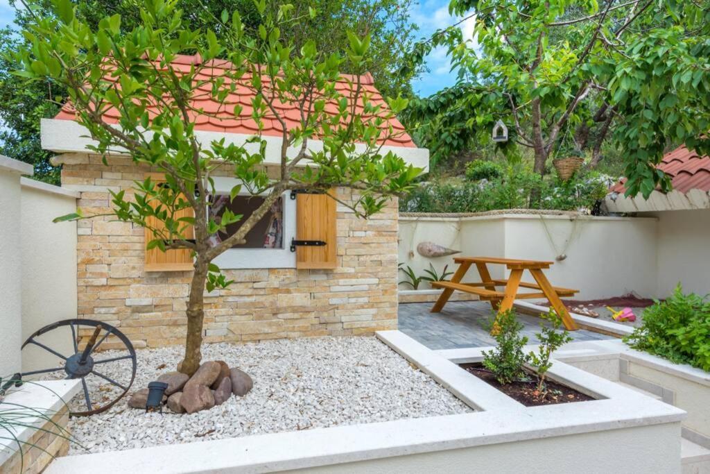 Villa Lipovac Trogir Exteriör bild