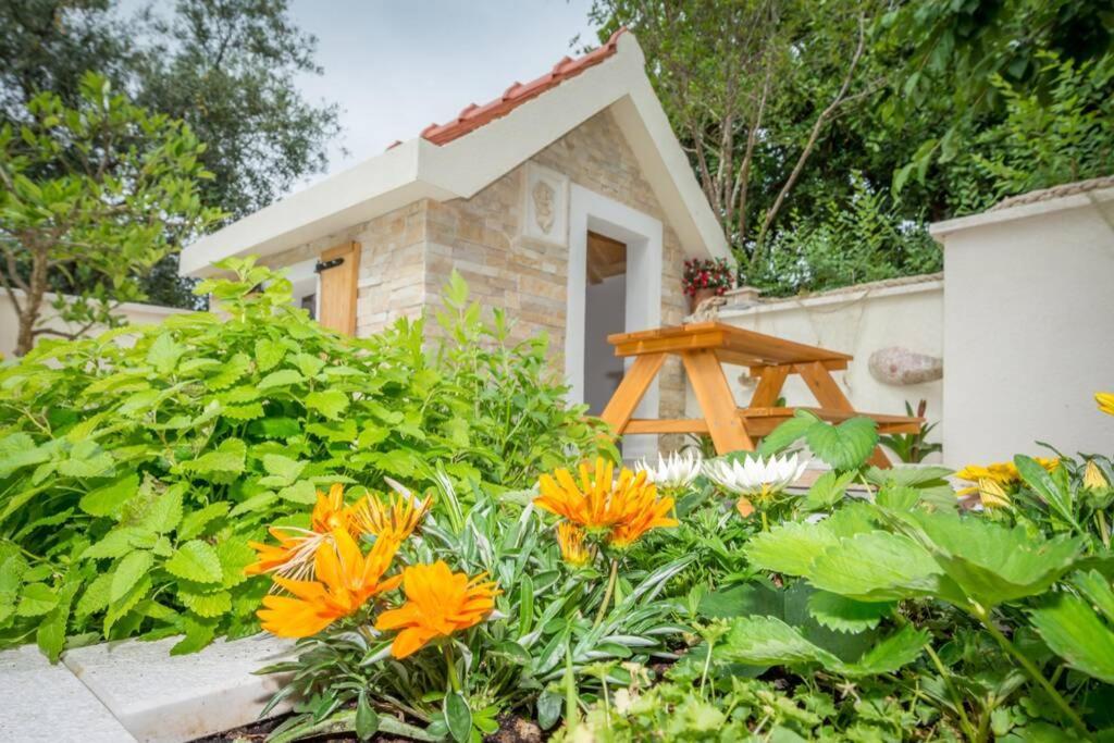 Villa Lipovac Trogir Exteriör bild