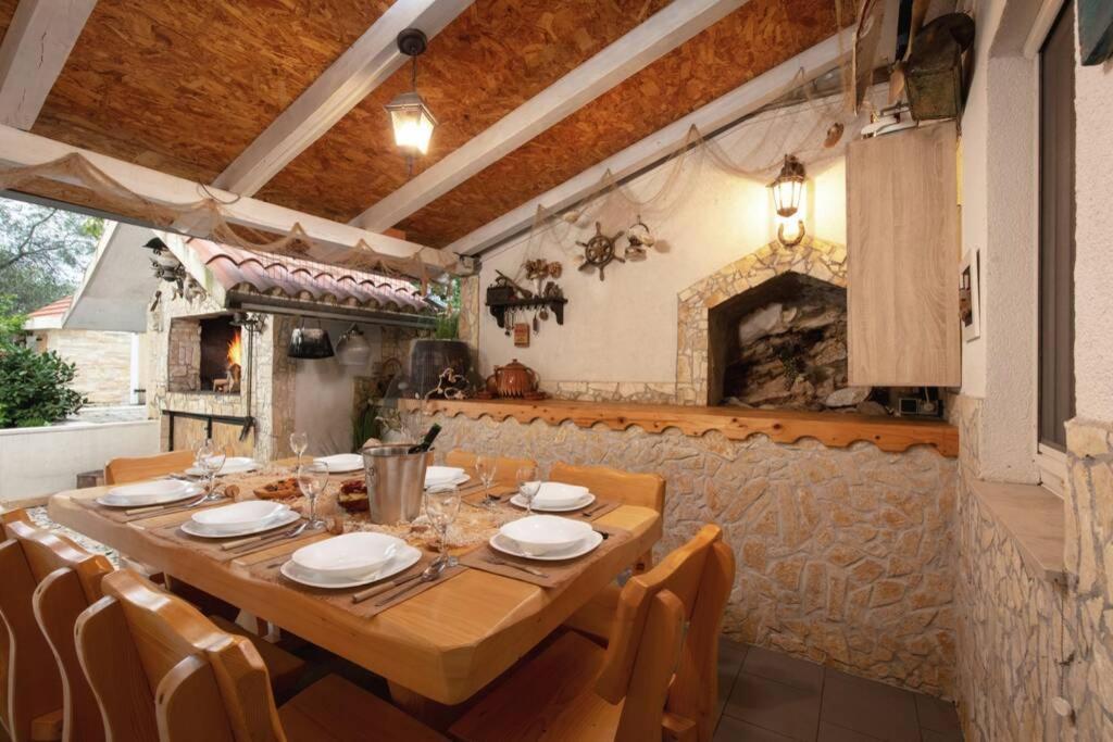 Villa Lipovac Trogir Exteriör bild